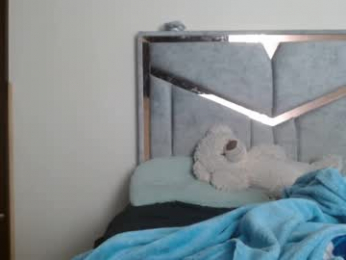 alexvsluisa webcam model stream image