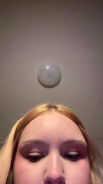 urprincess_bby webcam model stream image