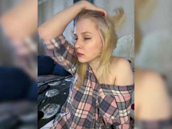 Advaya webcam bongacams model stream image