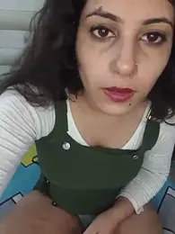 SubmissiveKaur webcam stripchat model stream image