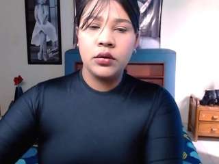 alisonosbourne webcam model stream image