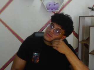 joemooree webcam model stream image