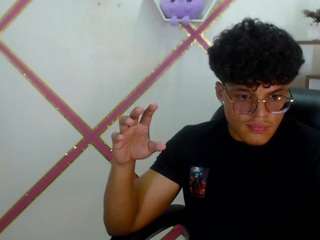 joemooree webcam model stream image