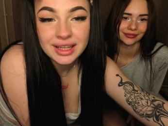 LisaAndDenis webcam model stream image