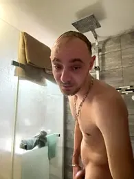 Crevette311 webcam model stream image