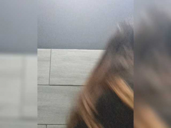 Erine9900 webcam model stream image