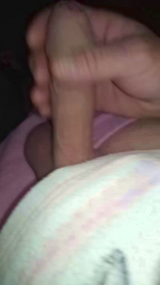 Aple82 webcam model stream image