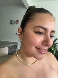sukhakunis1 webcam model stream image