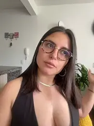 sukhakunis1 webcam model stream image