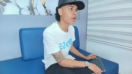 Frayhot777 webcam model stream image