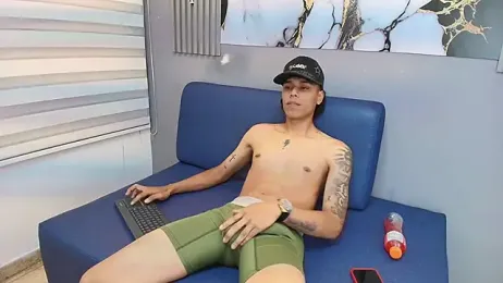 Frayhot777 webcam model stream image