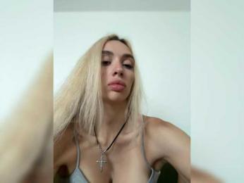 SnakeTina webcam model stream image