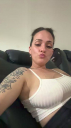 Donatellaaa07 webcam model stream image