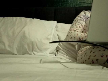 SapphireSirena webcam model stream image