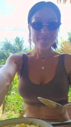 Lindamenda33 webcam model stream image