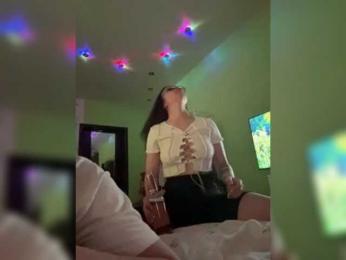 HelloFuck777 webcam model stream image