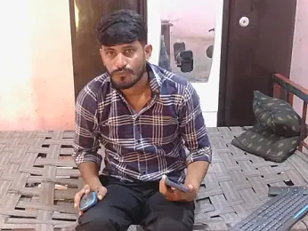 Yuvi_hot webcam model stream image