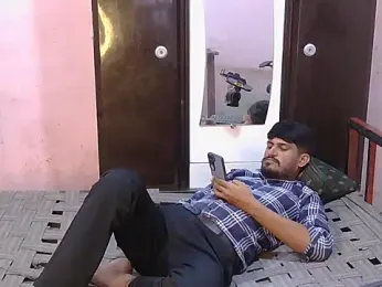 Yuvi_hot webcam model stream image