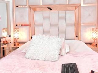 Carlee Jones webcam model stream image