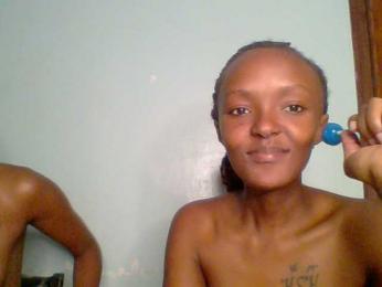 Sweet-loves webcam bongacams model stream image