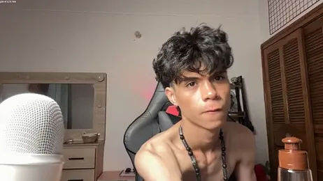 OopsAgain_ webcam model stream image