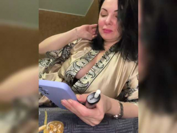 LouiseJenkin webcam bongacams model stream image