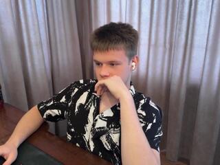 Rayan Poll webcam model stream image