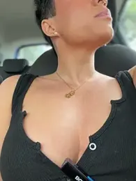 LukeLouHarvey webcam model stream image