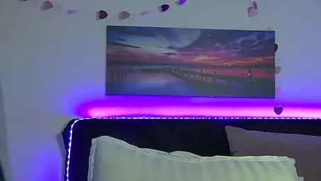 EmaCourtis webcam model stream image