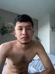 Julian_victoriacollins webcam stripchat model stream image