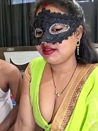 Soniya_G webcam model stream image