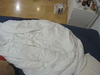 voyeurcam-julmodels-greybed-2 webcam model stream image