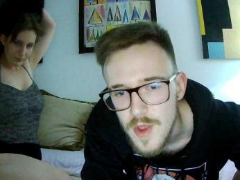 DVDIODVDIO webcam model stream image
