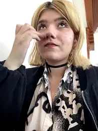 Cherry___Blossom webcam model stream image