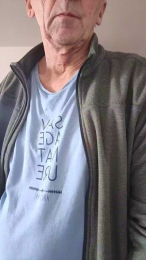 SeniorExhib webcam model stream image