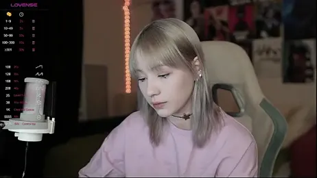 Traharaa webcam stripchat model stream image