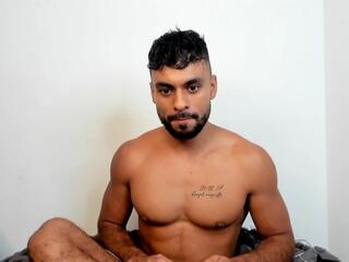 Ryan Camerons webcam model stream image