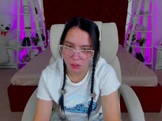 liviasshy webcam model stream image