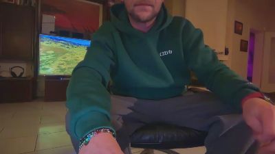 sk8_bong webcam cam4 model stream image