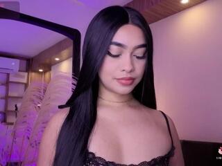 Chloe Monroeee webcam model stream image
