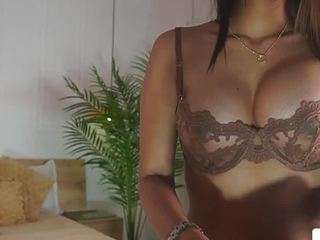 alana-haze webcam model stream image