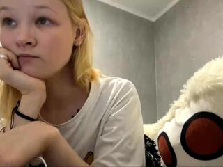 Carline Pellot webcam model stream image