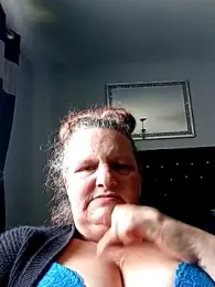 MissQueenBeex webcam model stream image