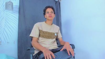 MidnightKing_ webcam model stream image
