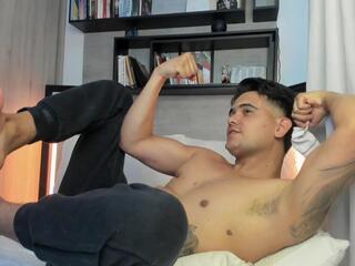 Lenyn Max webcam model stream image