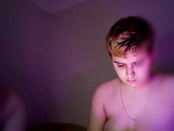 2Lesbians webcam bongacams model stream image