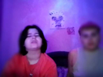 2Lesbians webcam model stream image