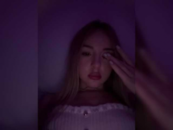 Nestyzz webcam bongacams model stream image