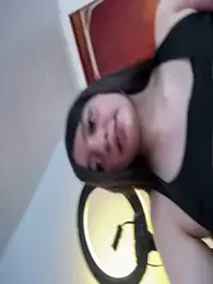 __Lorelain__ webcam model stream image