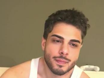 puffishere webcam model stream image